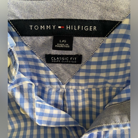 Large Tommy Hilfiger Men’s Blue & White button up PERFECT No stains No Flaws 🤩 - Picture 10 of 14